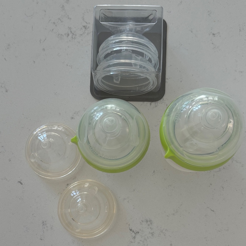 Comotomo Green Bottles and Replacement Nipples